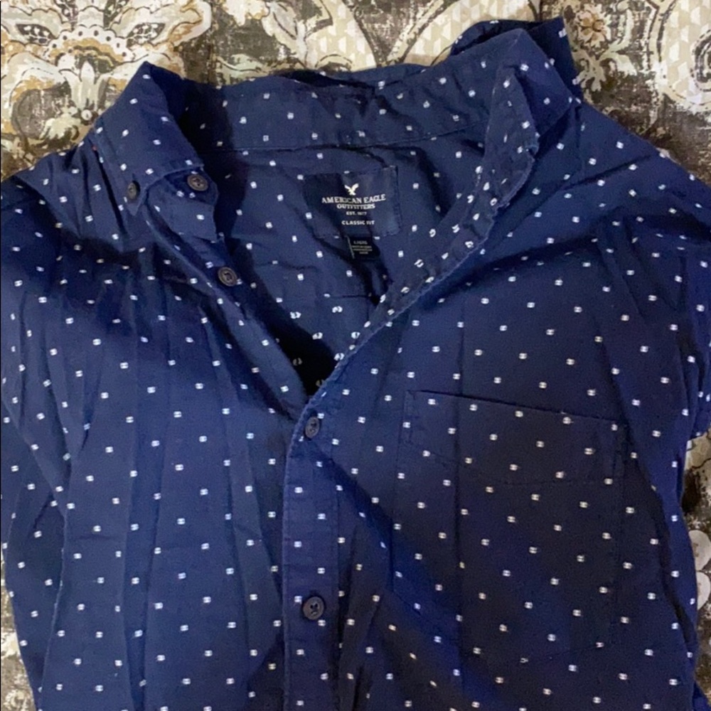 AMERICAN EAGLE CLASSIC FIT SHIRT